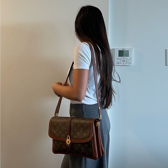 RARE Louis Vuitton Dauphine Classic Monogram Shoulder Bag Vintage - Picture 16 of 17